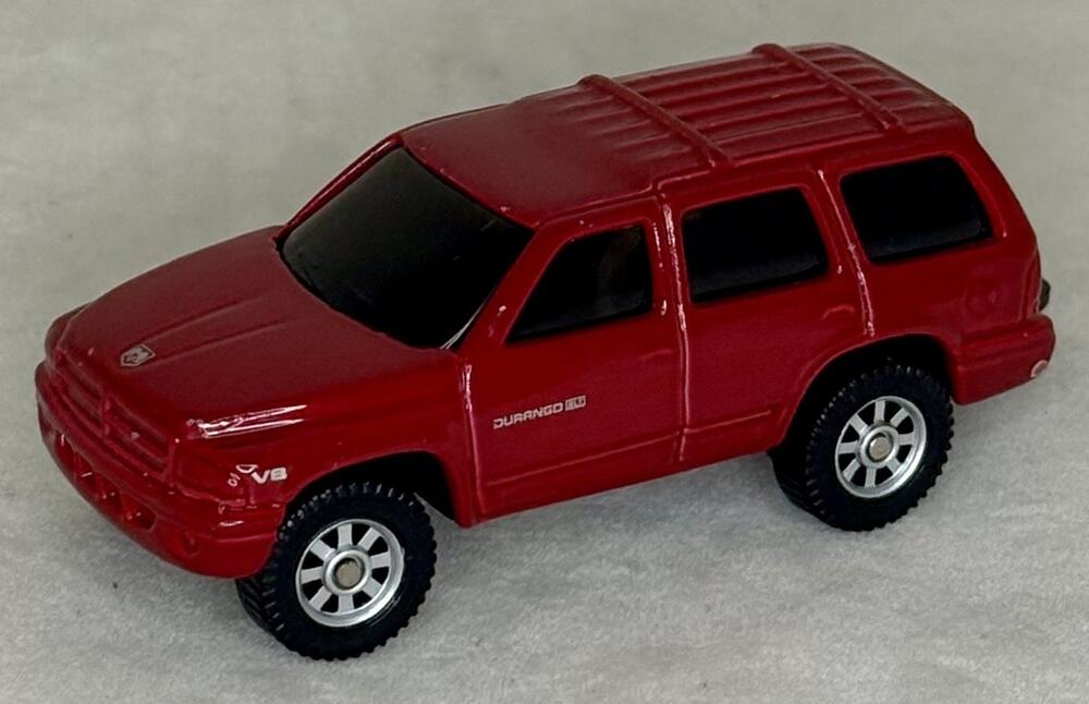 Maisto Adventure Force 1:64 1998 Dodge Durango SLT V8 Red Diecast SUV